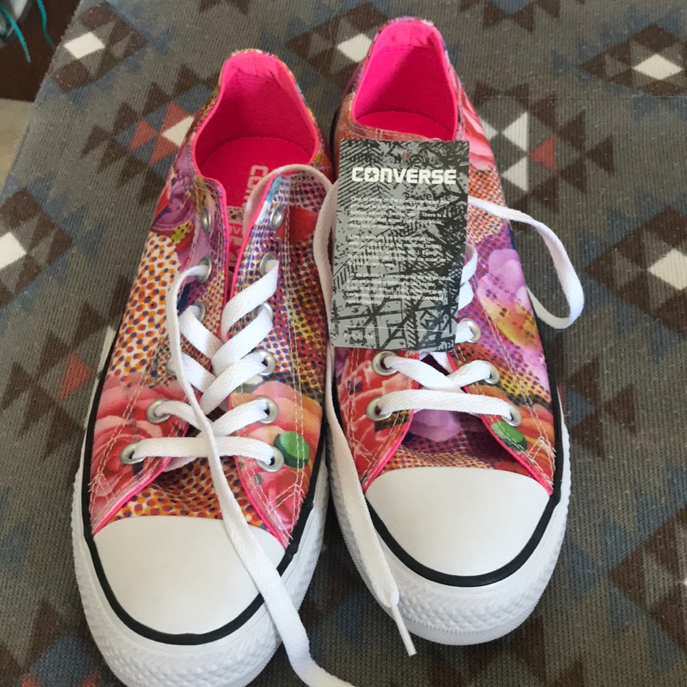 Women’s converse sneakers